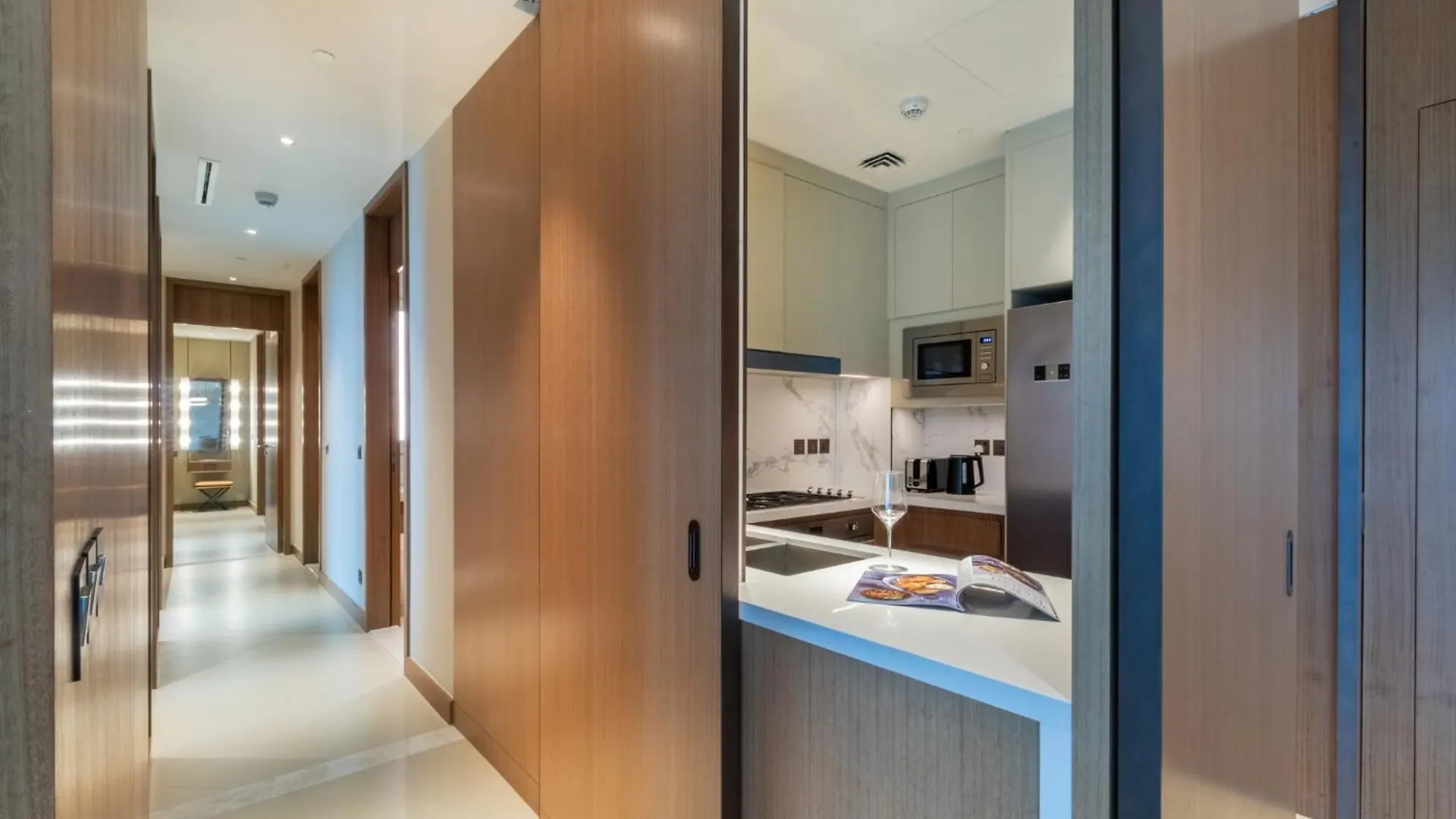 Skyline Symphony 3 Bedroom Apartment I Address Opera Residences I Iconic Burj Khalifa And Fountain Views I By Meerak دبي
